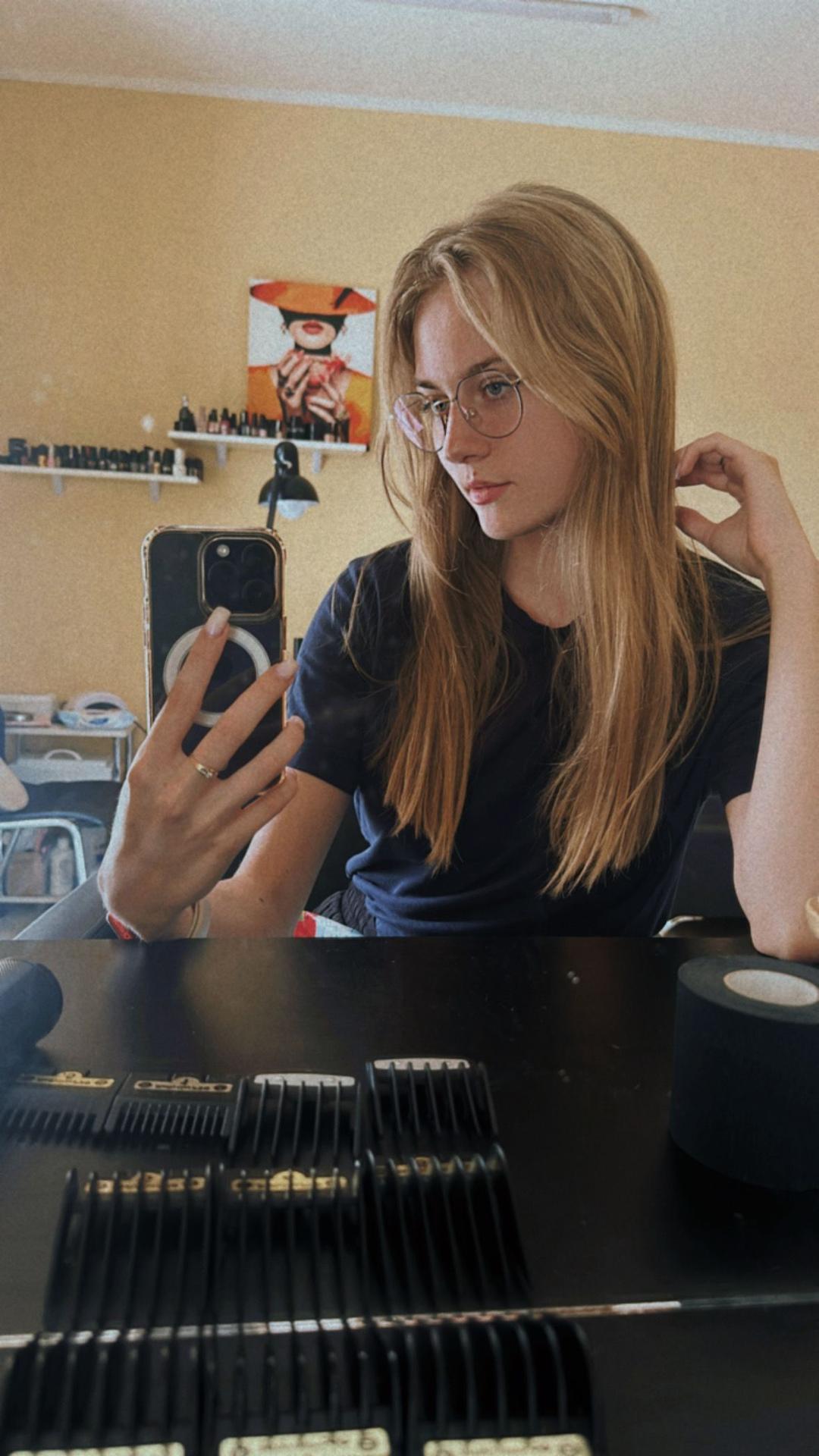 💇🏼‍♀️