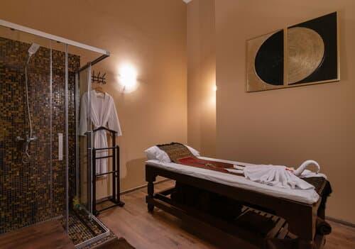 Relaxing spa in Thailand offering traditional Thai massage, oil massage, aromatherapy, and foot reflexology. Friendly atmosphere, skilled therapists, and affordable prices. Perfect for locals and tourists.
