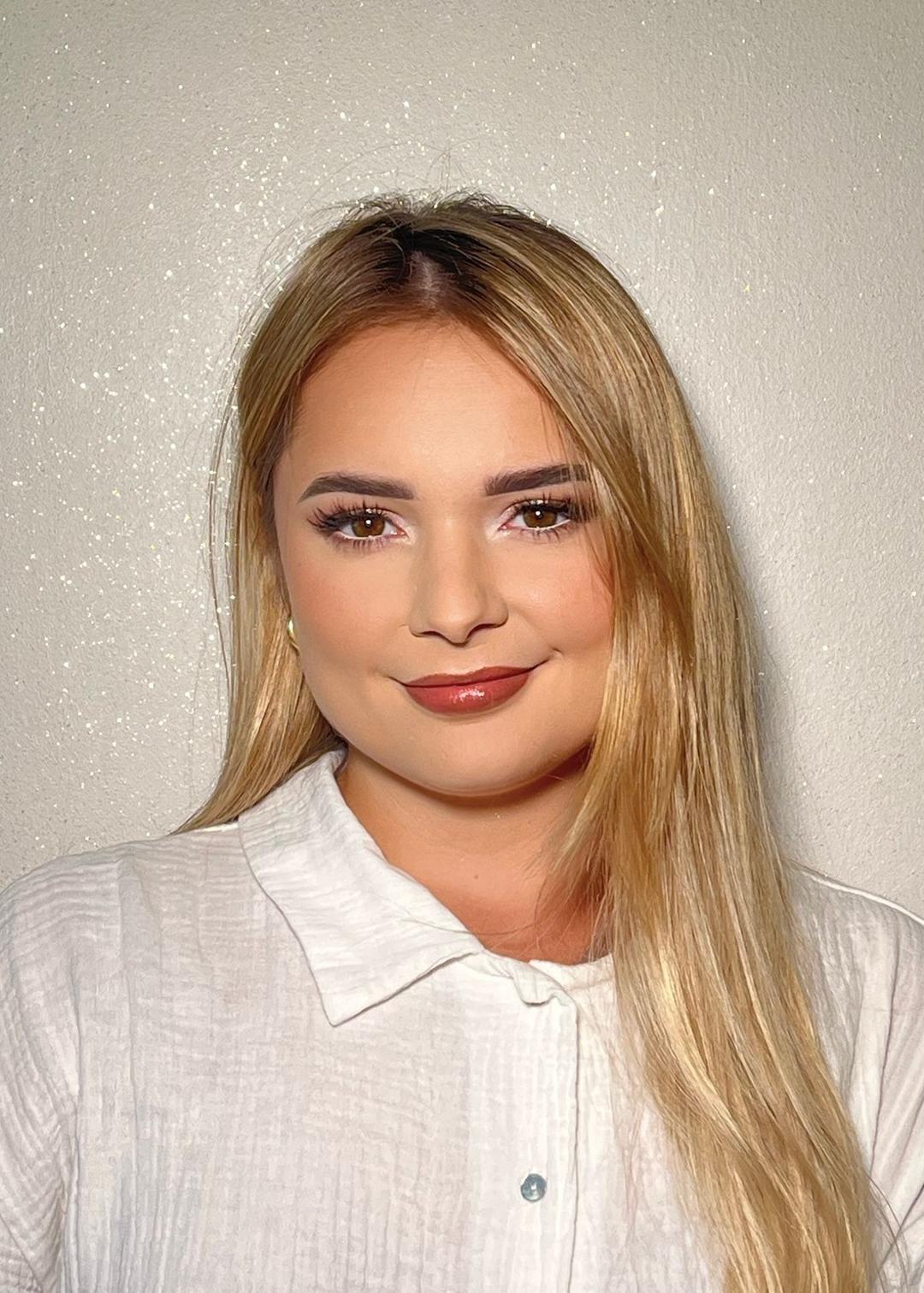 ☎️Zapisy w wiadomości prywatnej na instagramie @parkamakeup lub na Alvibeauty
Przyjmuję klientki w domu. 