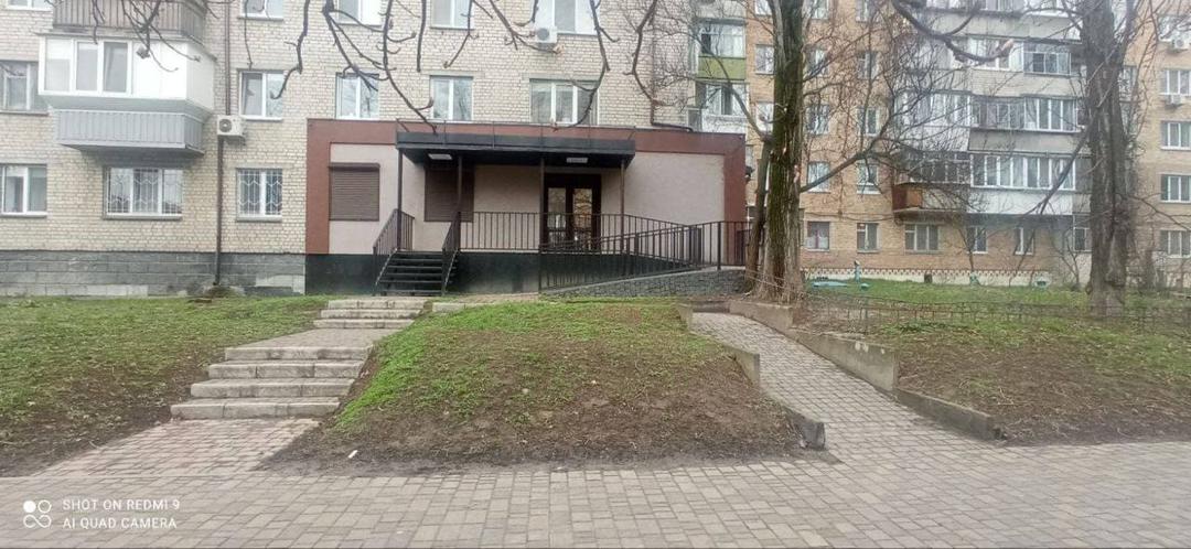 Манікюр, брови, вії 
