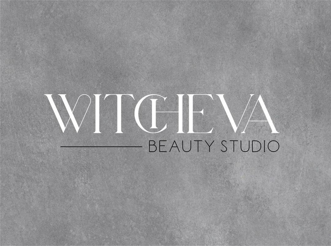 Студія краси Witcheva знаходиться за зручною локацією в центрі міста за адресою пл. Вічева 5 (район Лялькового театру). Надаємо перукарські послуги, манікюр, брови.