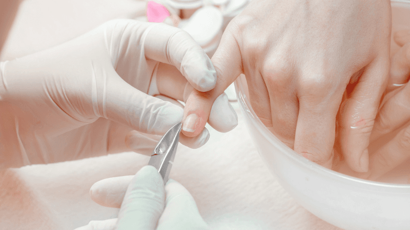 Маникюрді қаншалықты жиі жасауға болады: мамандардың ұсыныстары